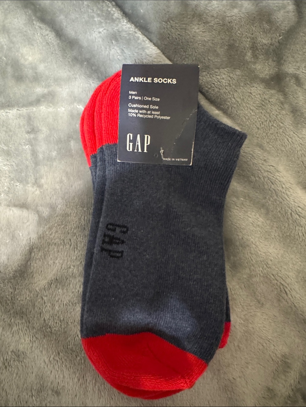 GAP Men’s Ankle Socks - Charcoal Gray with Red Toe & Heel